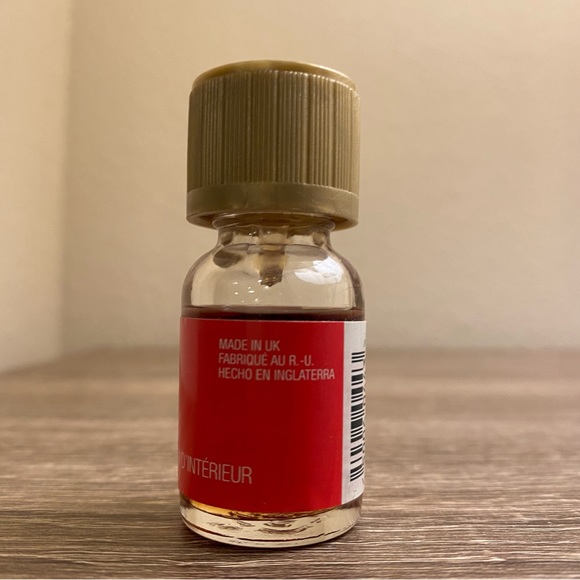 Body Shop Home Fragrance Oil in Pomegranate scent - Picture 2 of 4
